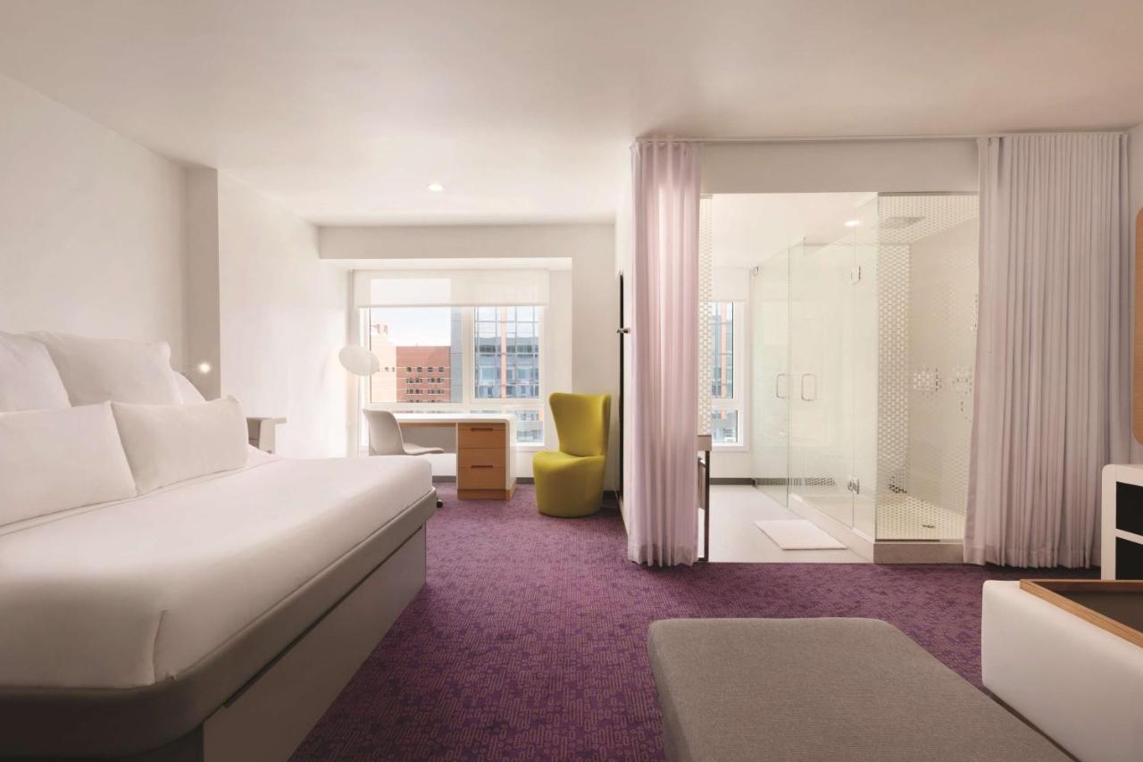 Chambre Lit King-Size Première Classe Accessible aux Personnes à Mobilité Réduite